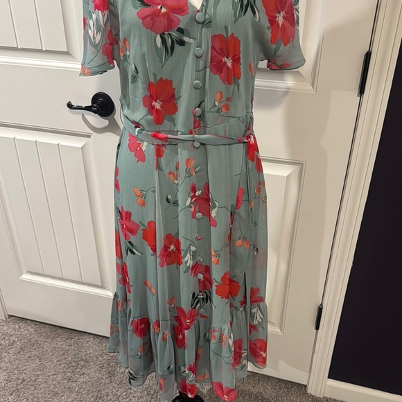 Calvin Klein Dresses & Skirts - Calvin Klein Long Sleeve Dress - Red and Green Floral